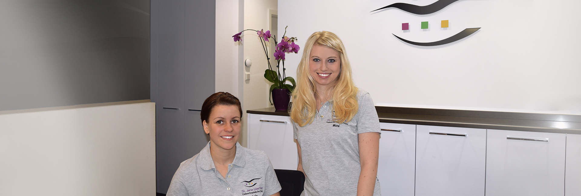 Empfang der Kieferorthopädischen Praxis Dr. Jana Wachter in Karlsfeld bei München
